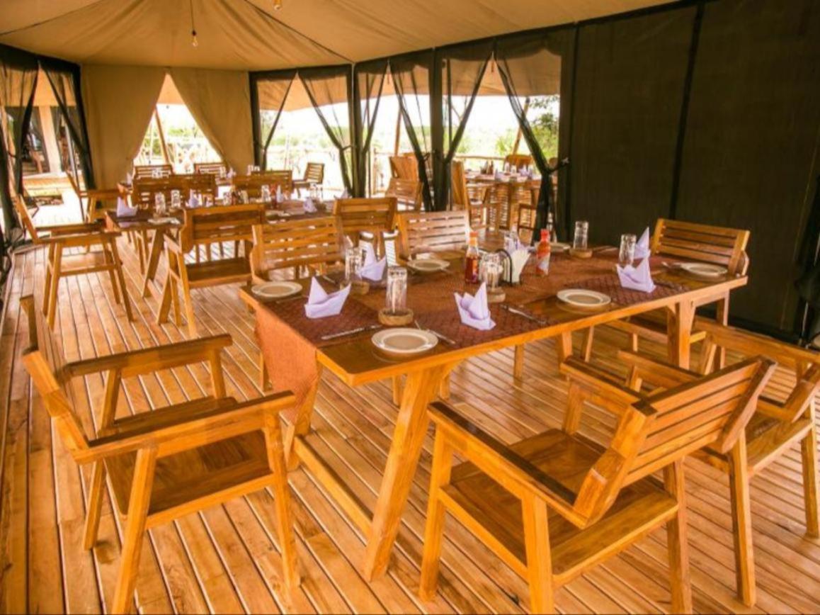 Serengeti Kifaru Tented Lodge Mugumu Kültér fotó