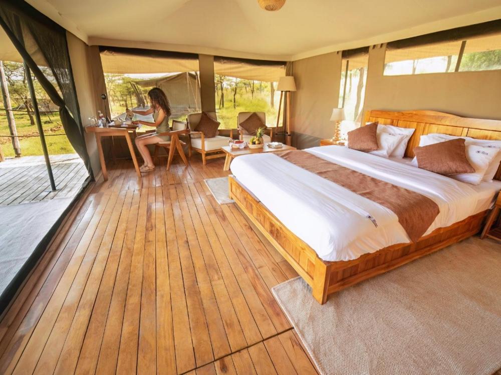 Serengeti Kifaru Tented Lodge Mugumu Kültér fotó